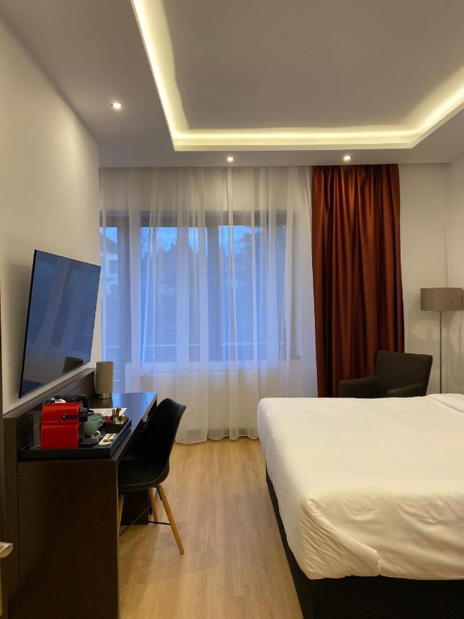 Superior Double Room with Balcony