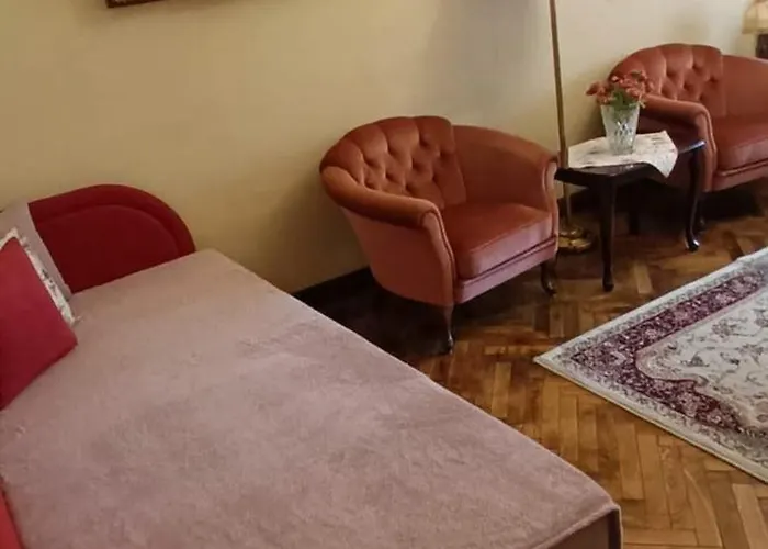 Vacation rental: Gothic House